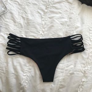 Lali and Layla zama fruit bottoms